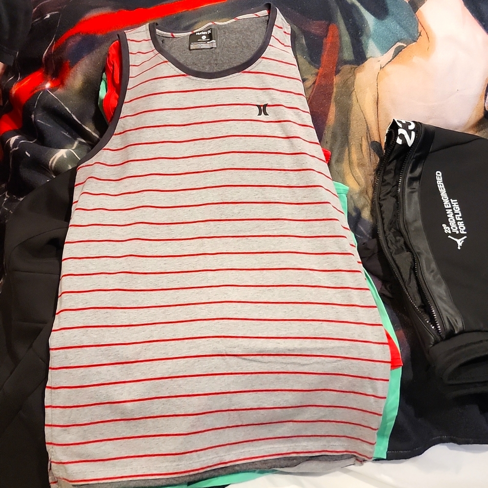 Hurley Striped Tank Top medium Nike Dri-fit